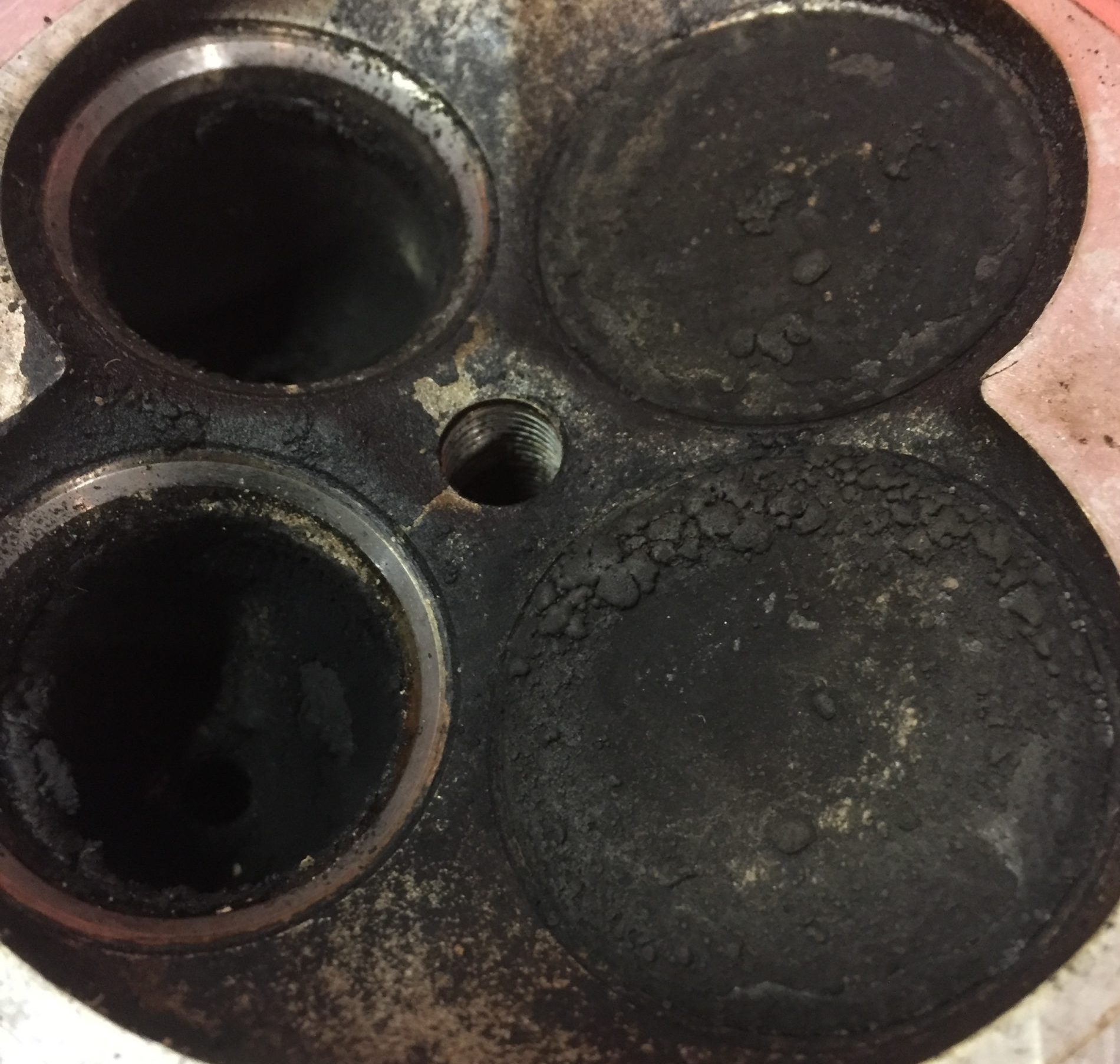 Baked on carbon on engine valves Maxodyne FTC Decarbonizer