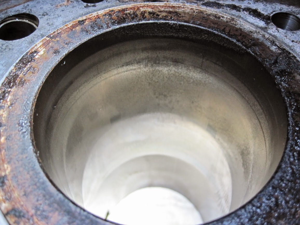 How can a piston become scuffed on one side only - Honda-Tech - Honda Forum  Discussion